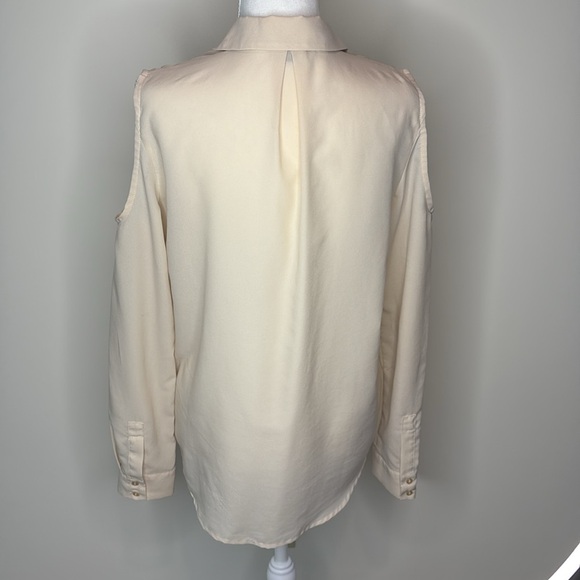 Sparkle & Fade Cream Cold Shoulder Long Sleeve Top. Medium - Picture 5 of 10